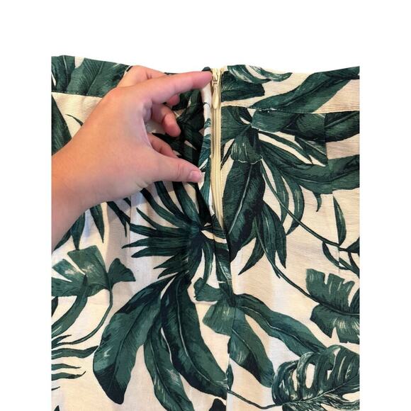 H&M Women’s Tropical Leaf Print Wrap Skirt Size 4 EUR 36 Zip Back Viscose Blend - Picture 6 of 8